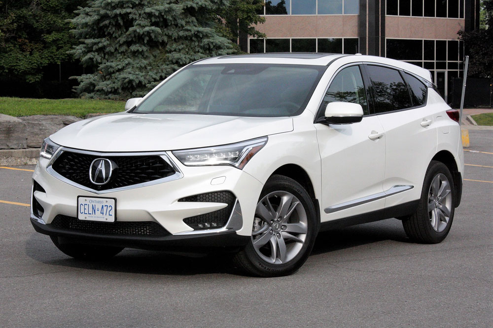 Review for Acura RDX 2019: luxury SUV, front quarter