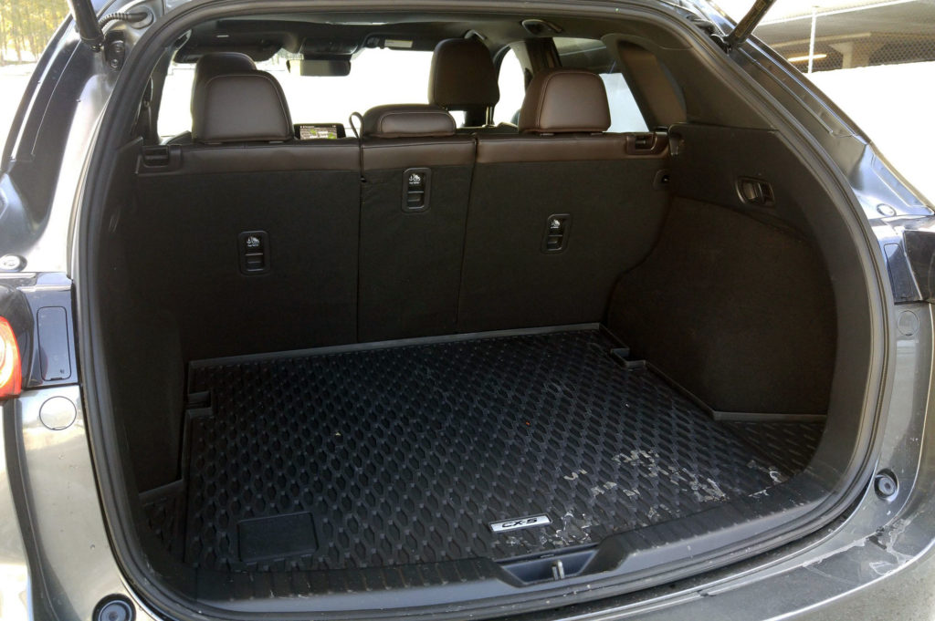 2019 Mazda CX-5 trunk