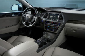 2016 Hyundai Sonata Hybrid: car dashboard