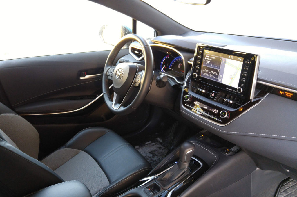 2019 Toyota Corolla hatchback: The six-speed manual