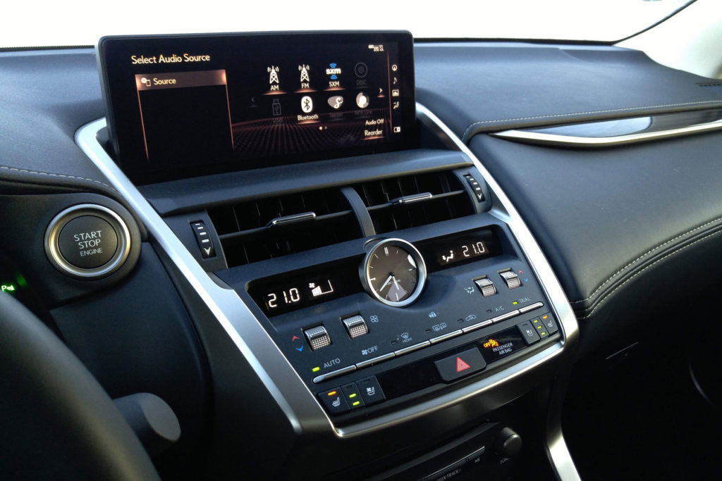 2019 Lexus NX-300 infotainment screen